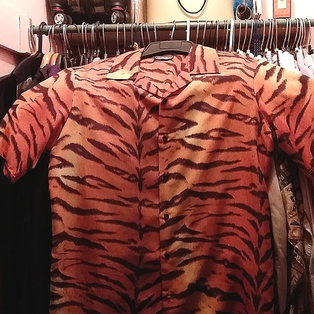 Men's short sleeve polyester shirt